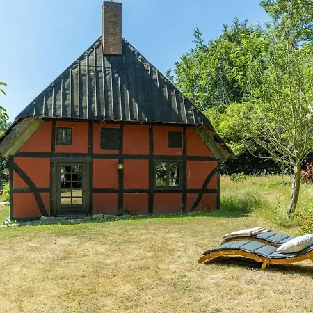 Holiday home Elvin - 2-7km From The Sea In Funen By Interhome